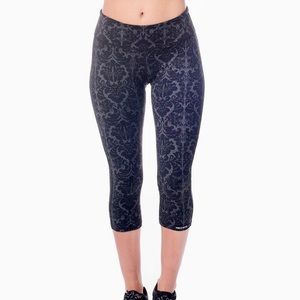 Public Myth: Baroque Crop Leggings